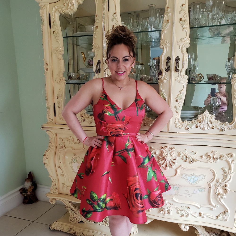 Nice floral dress super comfortable I wore once